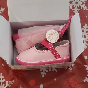 Girls shoes